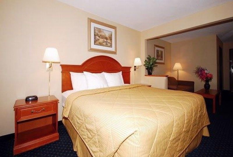 Quality Inn & Suites Lincoln Near I-55 Extérieur photo